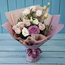 Букет цветов из:  Розы и Лизиантусы в Поселке станции Бронницы