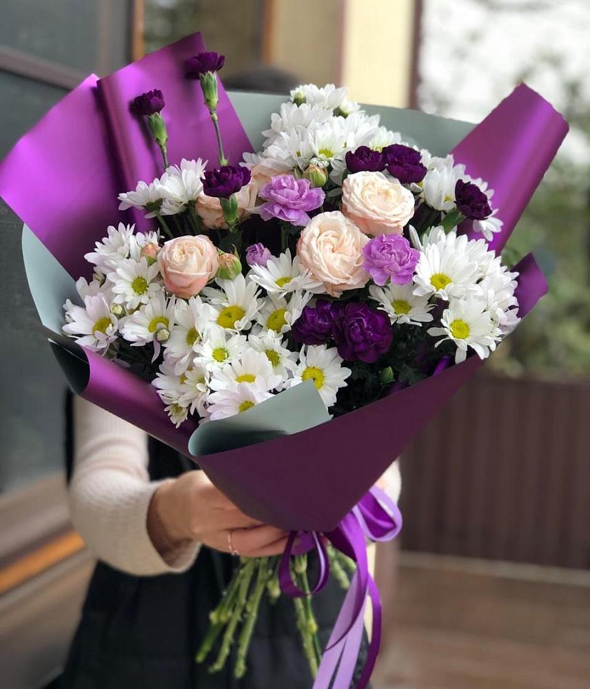 Букет цветов из: Хризантемы, Гвоздики и Розы в Поселке станции Бронницы