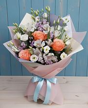 Букет цветов из:  Лизиантусы, Розы, Альстромерии и Гипсофила в Поселке станции Бронницы