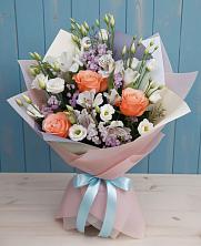 Букет цветов из:  Лизиантусы, Розы, Альстромерии и Гипсофила в Поселке станции Бронницы