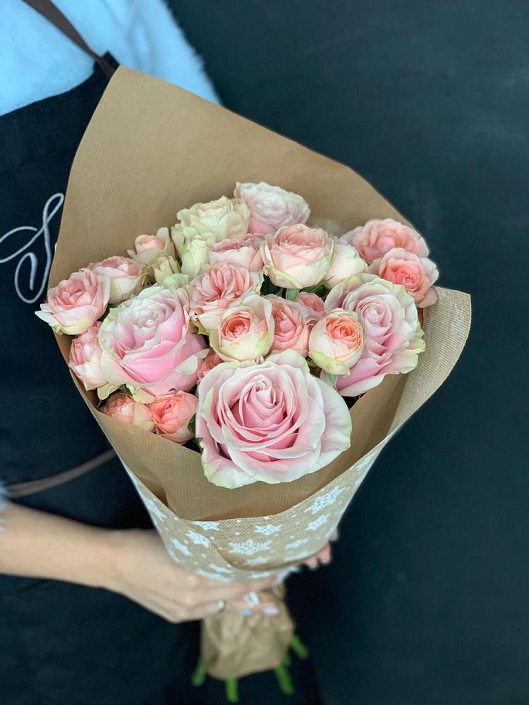 Букет цветов из: Хризантемы и Розы в Поселке станции Бронницы