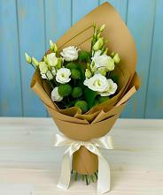 Букет цветов из:  Хризантемы и Лизиантусы в Поселке станции Бронницы