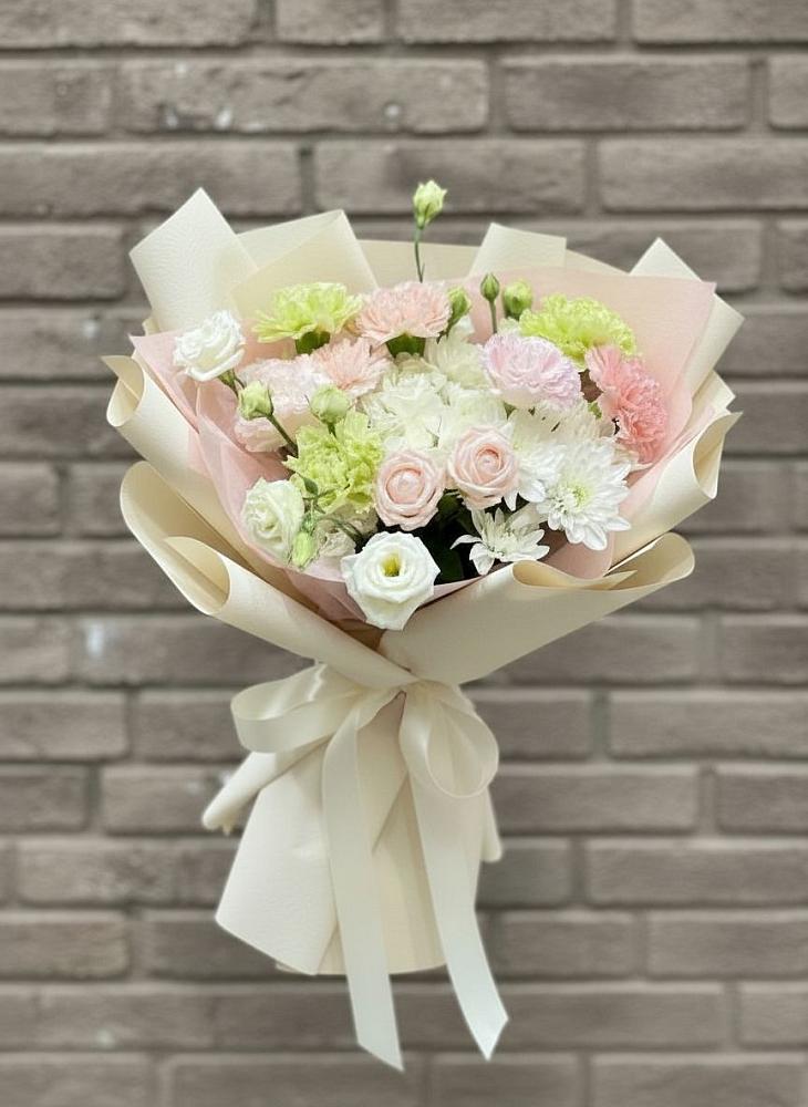 Букет цветов из: Гвоздики, Розы, Лизиантусы и Хризантемы в Поселке станции Бронницы