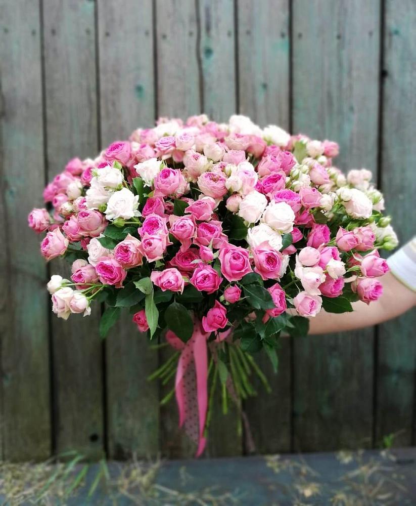 Букет Розовые кустовые розы Натали и Лав Лидия в Поселке станции Бронницы