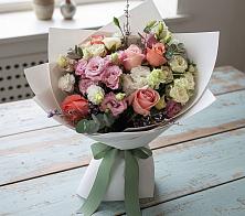 Букет цветов из:  Розы, Лизиантусы и Гвоздики в Поселке станции Бронницы