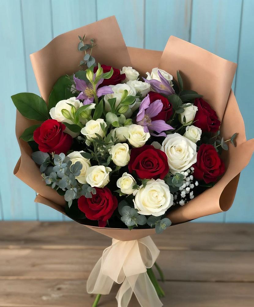 Букет цветов из: Розы и Альстромерии в Поселке станции Бронницы
