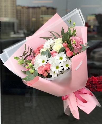 Букет цветов из: Розы, Лизиантусы и Хризантемы в Поселке станции Бронницы