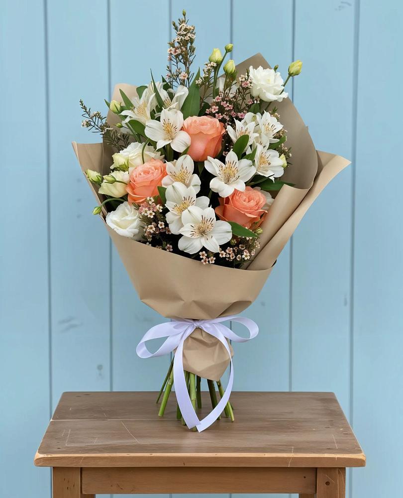 Букет цветов из: Альстромерии, Лизиантусы, Розы и Хризантемы в Поселке станции Бронницы