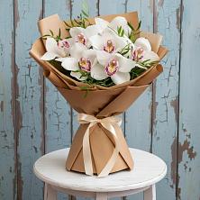 Букет цветов из:  Орхидеи и Розы в Поселке станции Бронницы